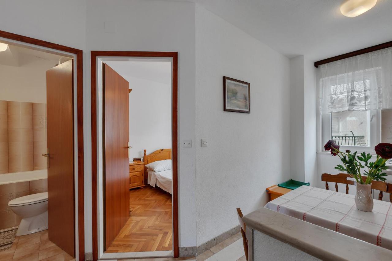 Apartments Tihomir Musac Omiš Exteriör bild