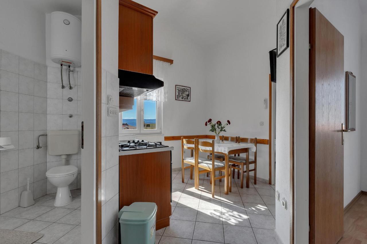 Apartments Tihomir Musac Omiš Exteriör bild